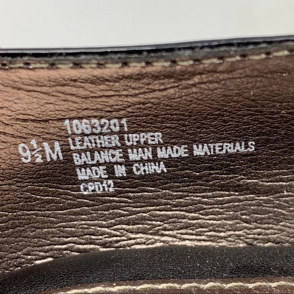 Sofft Women 9.5 High Heels Black Leather Peep Toe Slip On Shoes Career Pumps - Picture 10 of 10